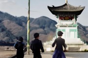 好，用户让我写一篇关于支票怎么申请书的文章，首先得确定标题。标题要简洁明了，能吸引读者，所以支票申请书，申请流程与注意事项听起来不错