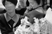 方面，我得想一个既吸引人又准确的标题。比如抖音开播指南，从账号创建到直播运营全解析，这样既涵盖了开播前的准备，也提到了运营，比较全面
