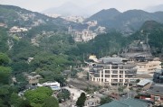 好，用户让我写一篇关于生育津贴怎么申请济南的文章，首先我需要确定文章的标题。标题要简洁明了，能够吸引读者，所以我会选择济南生育津贴申请指南，政策解读与操作步骤