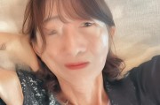 方面，用户已经给了一个例子，我需要确保标题吸引人且明确。比如，强调自我反思和成长，这样能引起读者的共鸣。接下来，文章内容需要不少于923个字，所以结构要清晰，分点阐述