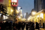 好，用户让我写一篇关于如何申请更换苹果11屏幕的文章，标题已经给出，内容要不少于811个字。首先，我需要明确用户的需求，他们可能是在使用苹果设备时遇到了屏幕问题，想要更换屏幕，但不太清楚具体步骤