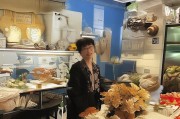 好，用户让我写一篇关于贫困户申请流程的文章，标题和内容都要写。首先，我需要确定文章的标题，要简洁明了，又能吸引读者。然后，内容部分要详细说明贫困家庭如何申请，可能包括申请材料、流程、注意事项等