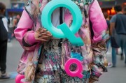 QQ时尚新风尚，轻松领取个性化服装的秘诀