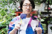 另外，考虑到目标读者是妈妈们，文章的语言应该亲切、易懂，避免使用过于专业的术语。同时，可以加入一些感性的描述，让读者感受到申请漂亮妈妈卡带来的实际好处，比如优惠力度大、服务贴心等