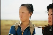 好，我现在需要帮用户写一篇关于如何申请成绩复核的文章。首先，用户给了一个标题怎么申请成绩复核，看起来他们需要一个简明扼要的指导。我得先确定文章的结构，可能包括申请流程、所需材料、注意事项等部分