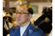 好，用户让我写一篇关于涨工资申请的文章，首先得有一个吸引人的标题。我得想一个既专业又让人感觉亲切的标题，比如职场新星，涨工资申请书的撰写指南或者职场晋升，如何撰写有效的涨薪申请书