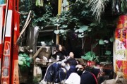 好，用户让我写一篇关于护照申请不下来怎么办的文章，首先得确定标题。标题要简洁明了，能吸引读者，所以护照申请不下来怎么办？解决方法全解析应该不错