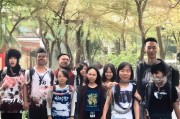 在写作过程中，要注意语言的口语化，避免使用过于正式或复杂的词汇，让读者更容易理解和接受。同时，要确保信息准确，提供实用的建议，帮助读者在紧急情况下高效处理签证申请