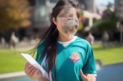 好，用户让我写一篇关于高二学生如何申请留学的文章，标题已经给出，内容要不少于904个字。首先，我需要明确文章的结构，确保涵盖所有关键点